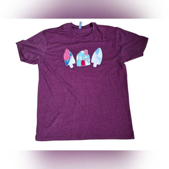 Tops - Maroon T Shirt With Quilted Mushroom & Gnome Home Applique Size L